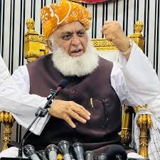 فضل الرحمان نے آئینی ترامیم سے متعلق حکومتی مسودے کو یکسر مسترد کردیا