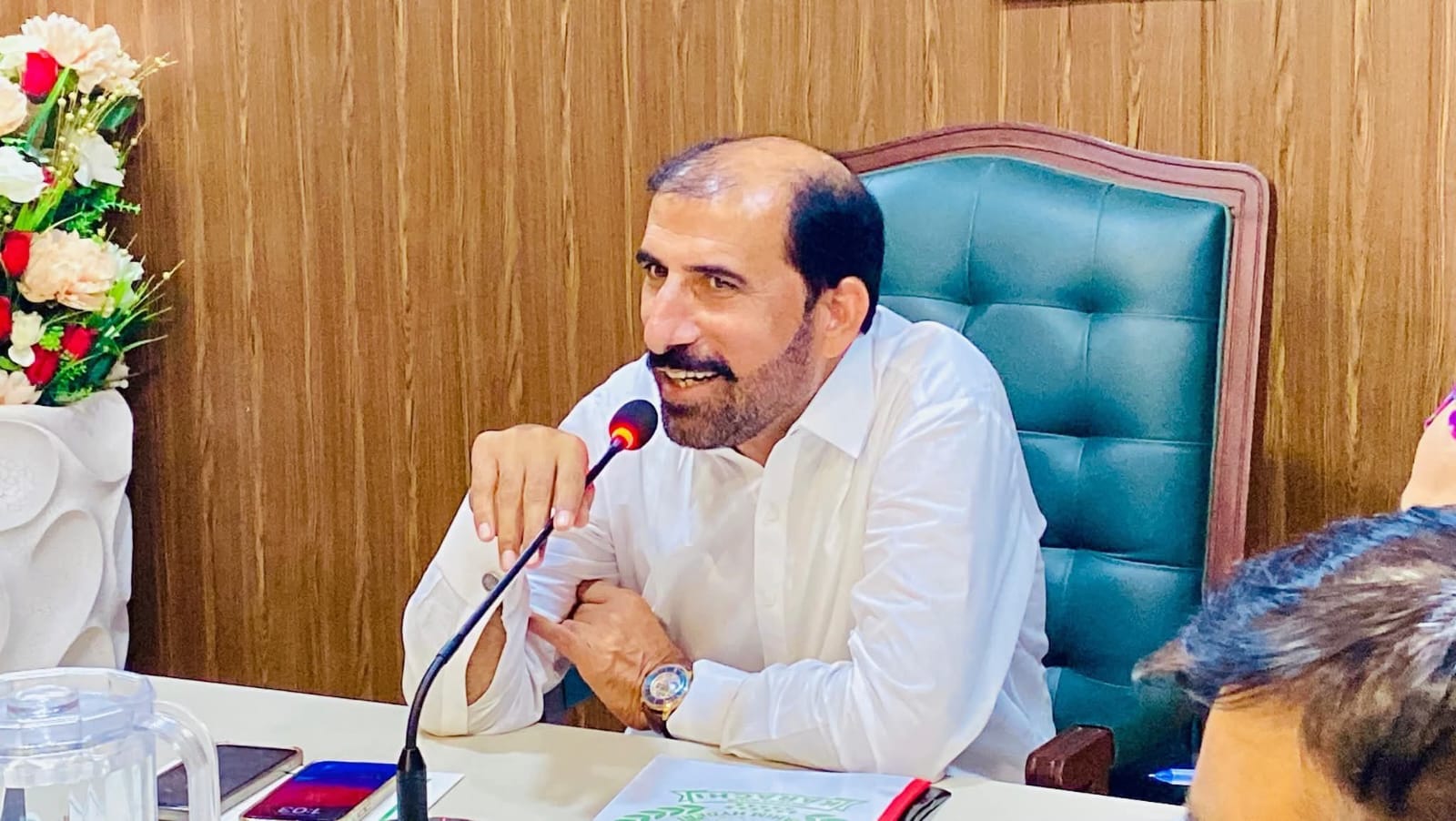 سنڌ هاءِ ڪورٽ ۾ ابراهيم حيدري جي ميونسپل عملدارن خلاف توهين عدالت جي درخواست تي ٻڌڻي