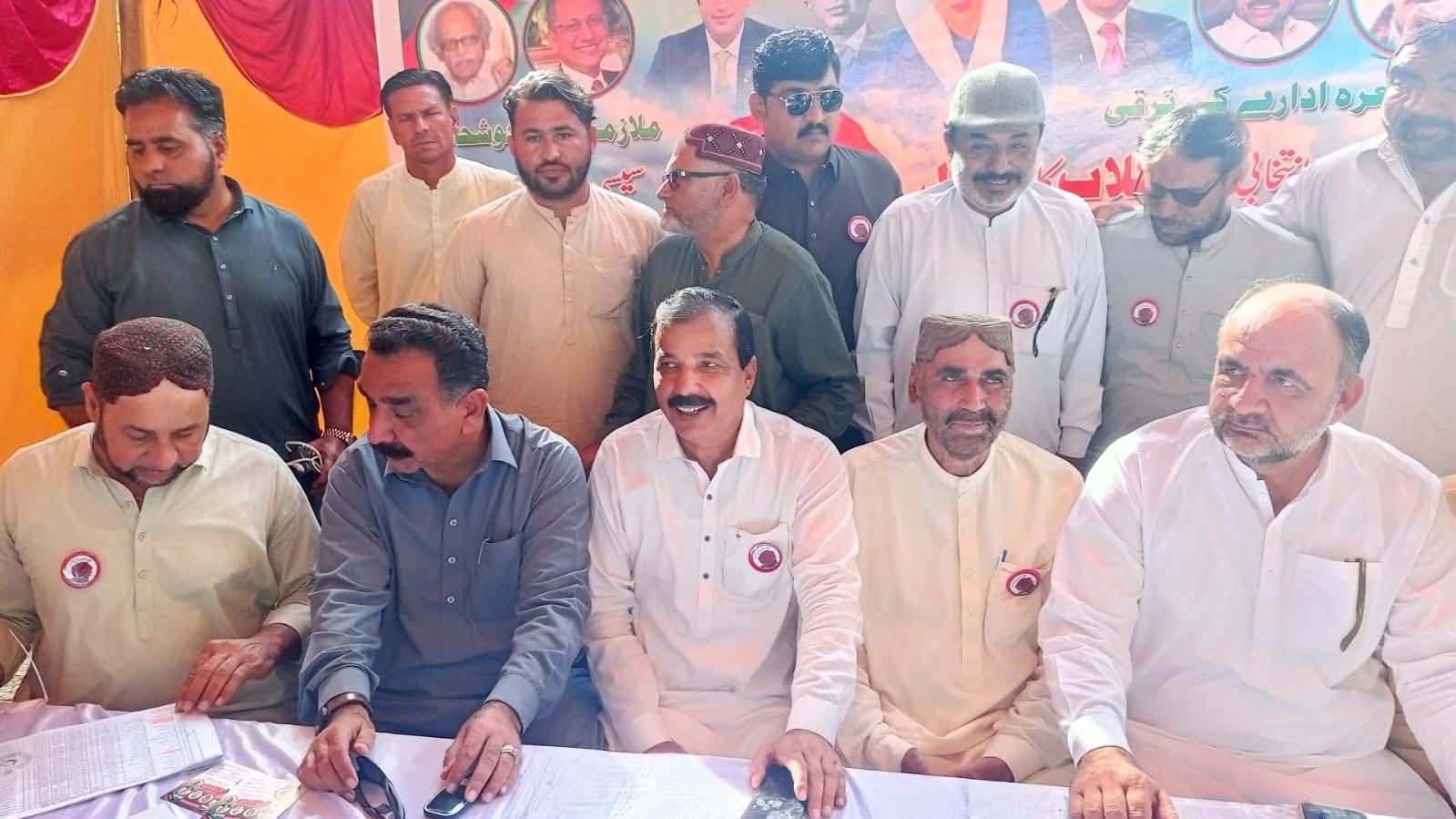 پ پ هميشه مزدورن جي حقن جي حفاظت ۽ عوامي خدمت لاءِ جدوجهد ڪندي رهي آهي: راجا عبدالرزاق بلوچ