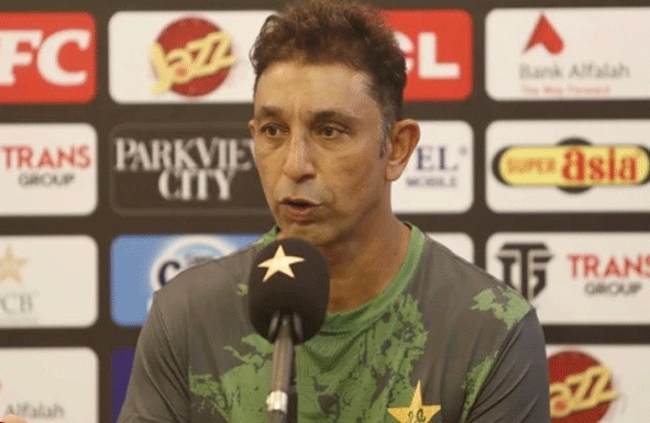 ٹیسٹ چیمپئن کے خلاف سیریز جیتنے کا بہترین موقع ہے: اظہر محمود