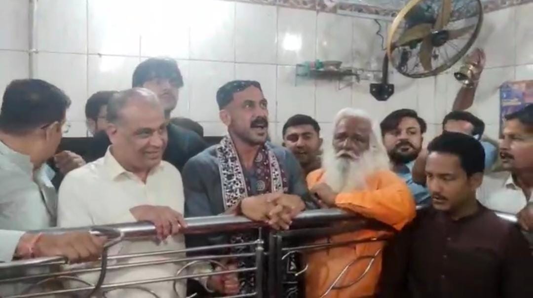 جونيئر ذوالفقار ڀٽو جي عمرڪوٽ ۾ آمد، شو مهـاديو مندر ۾ ڏياري جي خوشين ۾ شريڪ