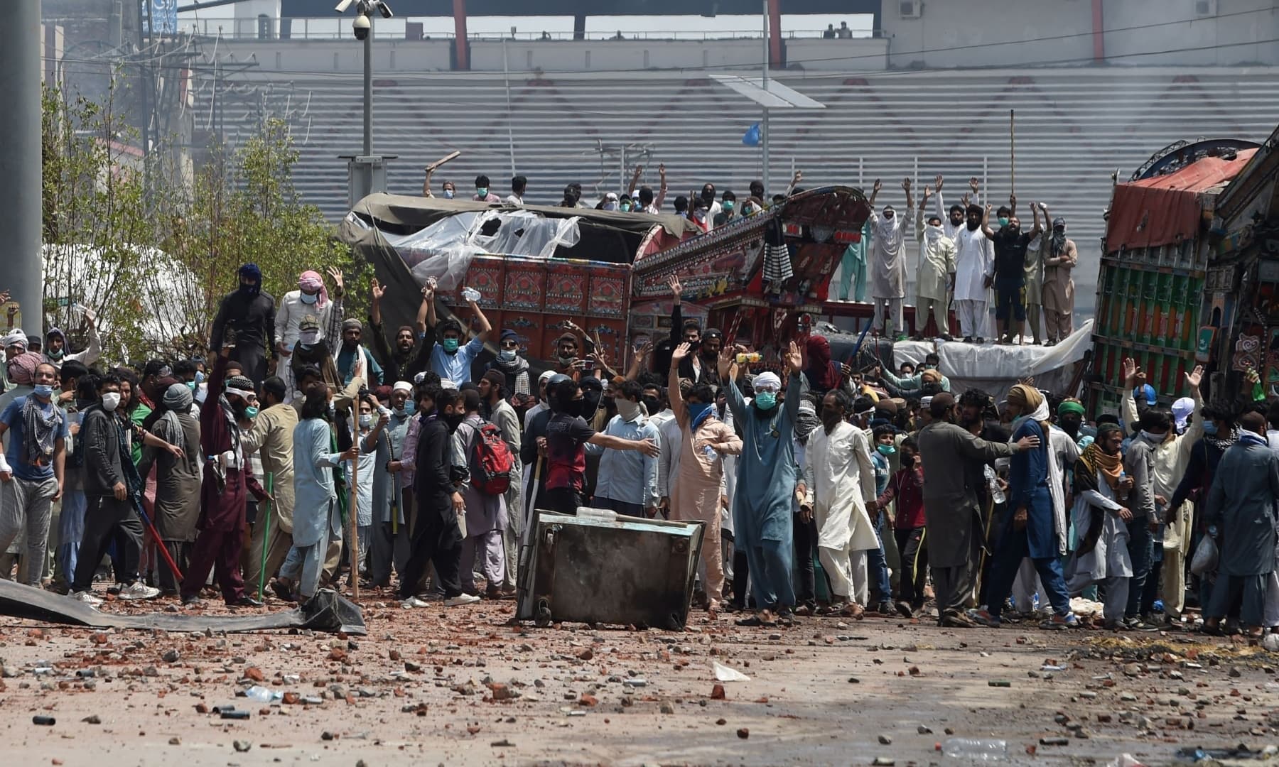 حکومت کا بڑا فیصلہ — ٹی ایل پی پر پابندی کیلئے سپریم کورٹ میں ریفرنس دائر نہ کرنے کا اعلان