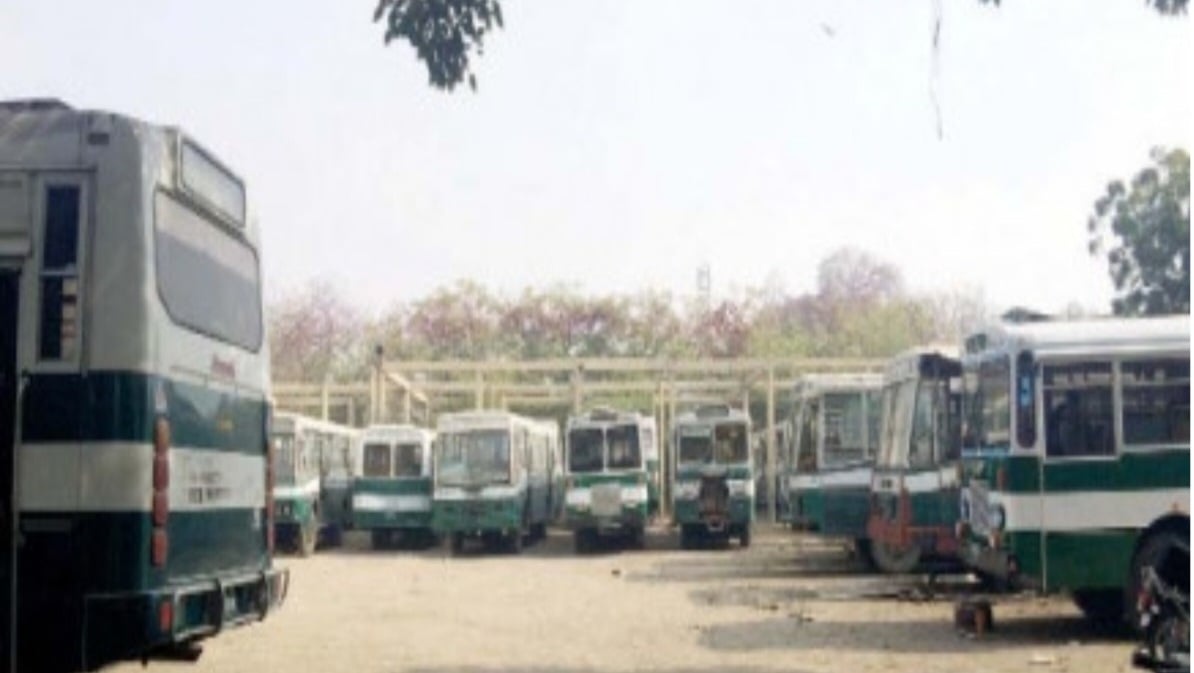 ڪراچي يونيورسٽي پاران ميمڻ ڳوٺ لاءِ پوائنٽ سروس بند، شاگرد سخت پريشان