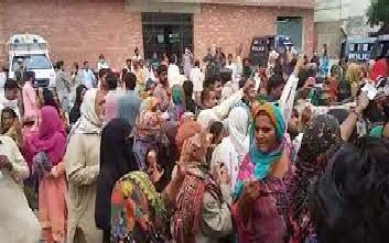 کھڙا ۾ غريب مسڪين مستحق ماڻهن ۾ زڪوات جا امدادي چيڪ ورهائڻ واري تقريب