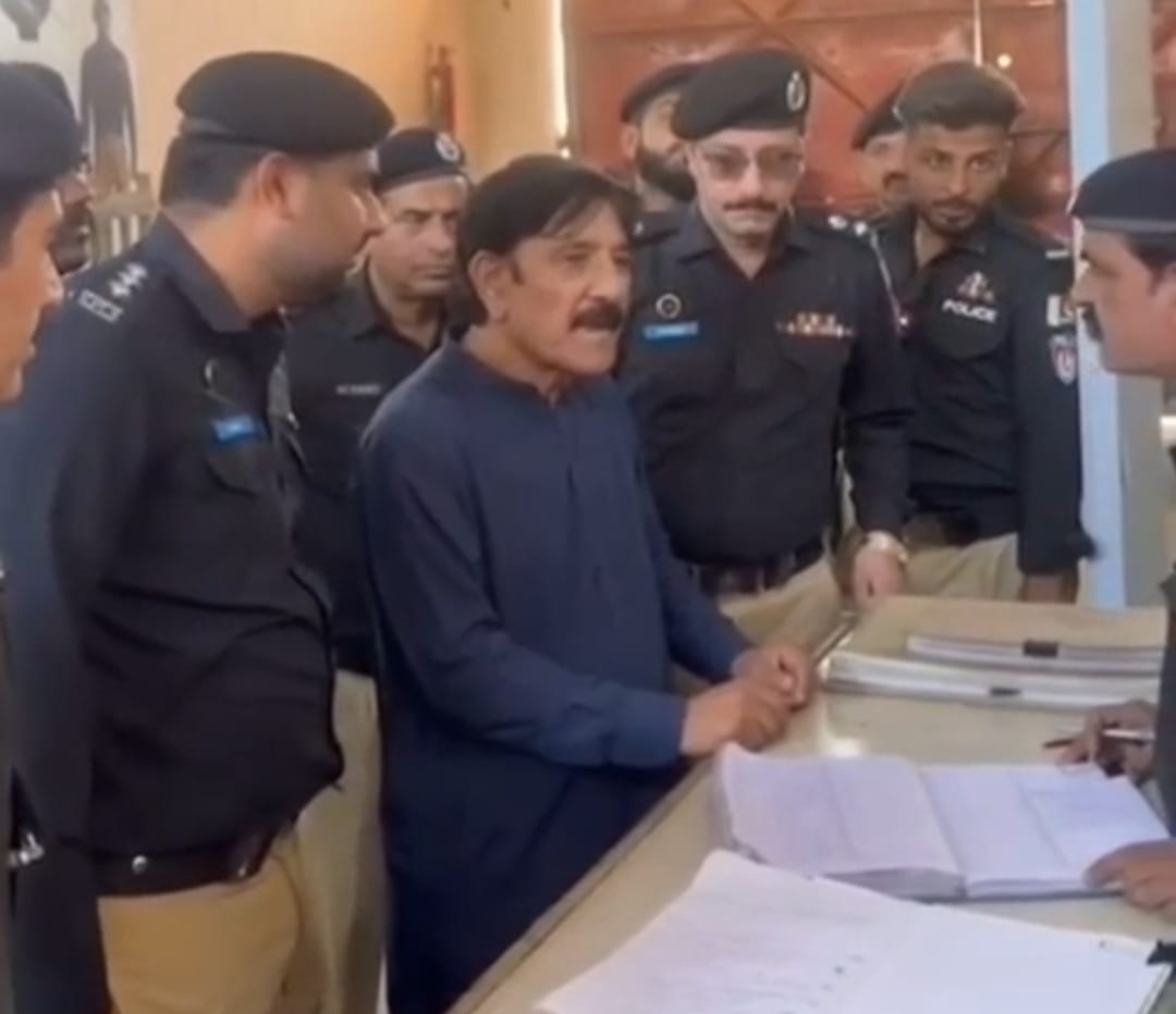 صوبائي وزير علي حسن زرداري پاران ڊسٽرڪٽ جيل ملير جو دورو