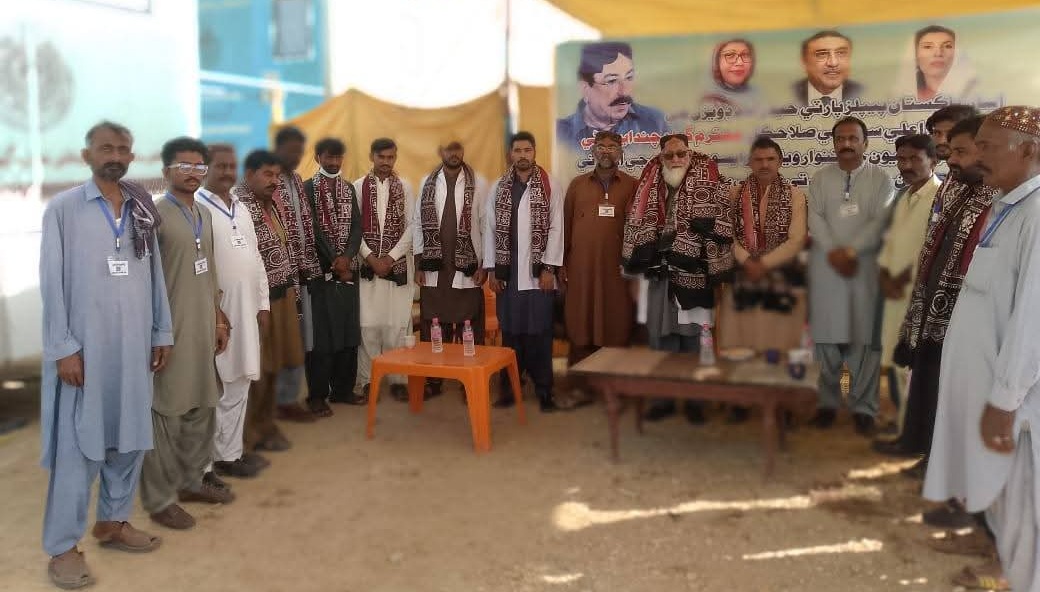 ٺٽي ويجهو ڳوٺ حاجي مٺو گلاڻي خاصخيلي ۾ مفت ميڊيڪل ڪيمپ قائم