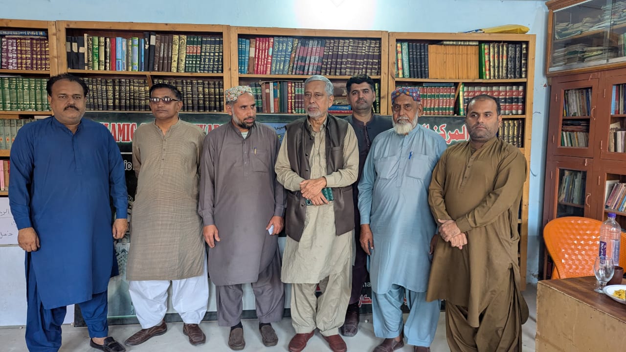شڪارپور جي اديبن ۽ صحافين طرفان اسلامي مرڪز دارالقرآن جو دورو