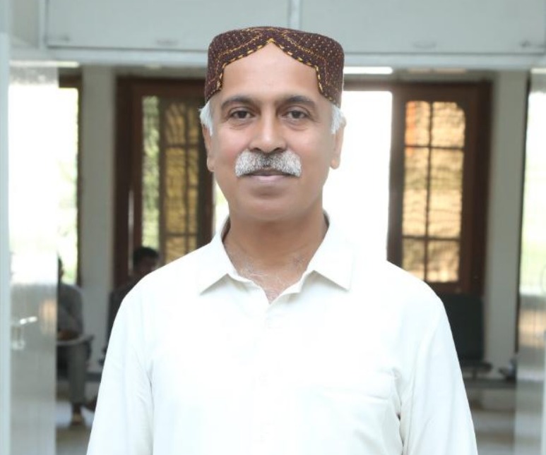 کراچی وائرل انفیکشن میں گھِر گیا: موسم کی بے ربطی، آلودگی اور انتظامی ناکامی نے شہر کو مریضوں سے بھر دیا