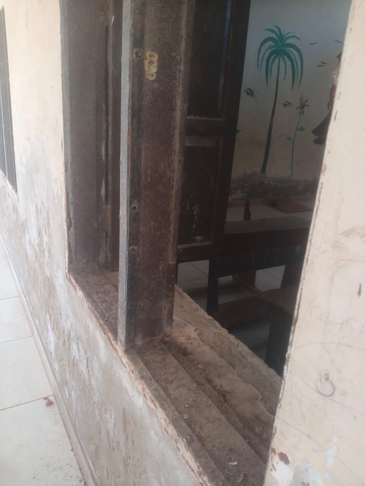 ملير: ريڙهي جي سرڪاري اسڪول مان چوري, پوليس چوري جي رپورٽ داخل ڪرڻ کان انڪار ڪري ڇڏيو