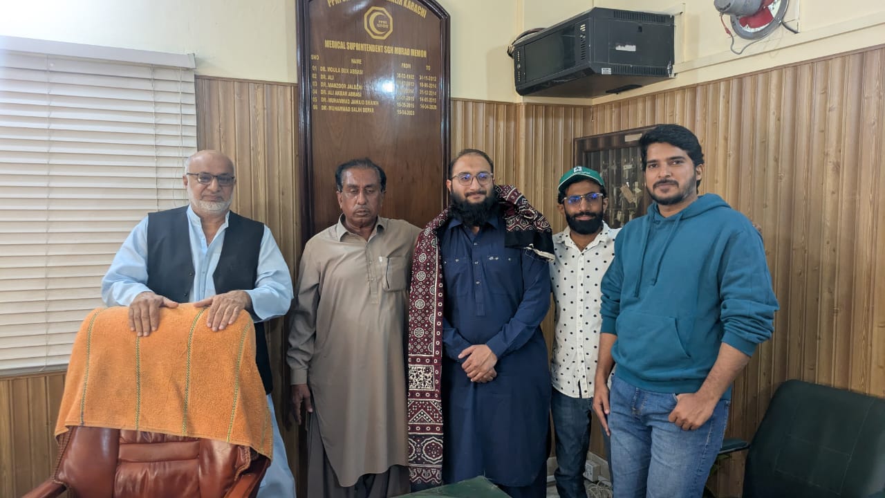 ملير: ڊاڪٽر اسامہ پاران ايف سي پي ايس آرٿوپيڊڪس ڪورس مڪمل ڪرڻ جي خوشي ۾ تقريب منعقد