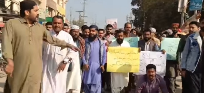 شڪارپور ۾ قبيلائي تڪرار نامنظور، شھرين پاران احتجاجي ريلي ڪڍي وئي