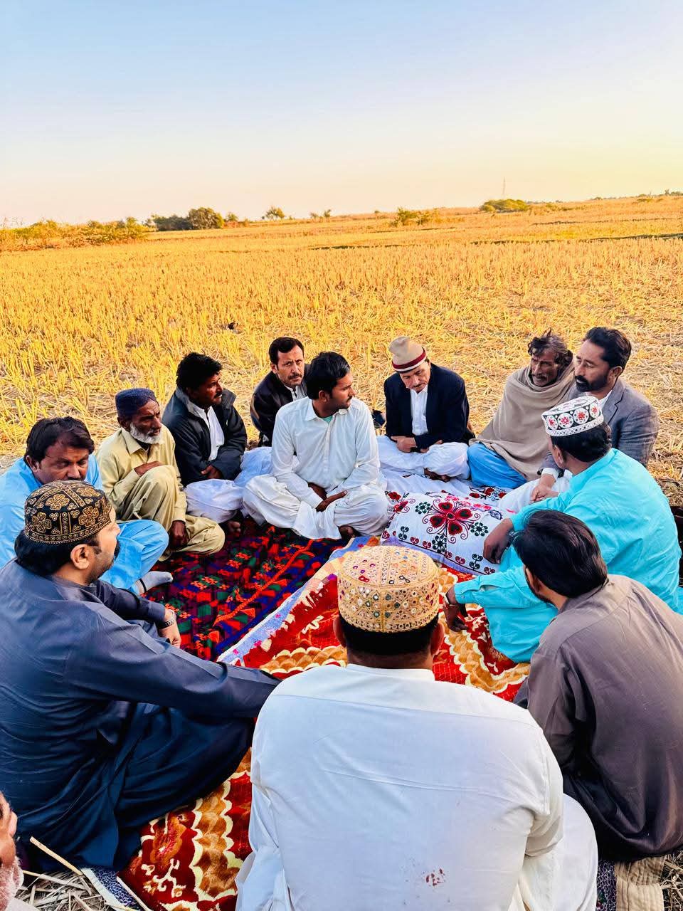 سجاول ۾ سنڌ ملاح فورم جي مرڪزي اڳواڻن جي علي بخش ملاح جي پونئرن سان تعزيت
