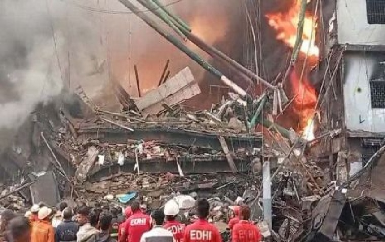 سانحہ گل پلازہ میں ہلاکتوں کی تعداد 26 ہوگئی، 73 لاپتا افراد کی تلاش جاری