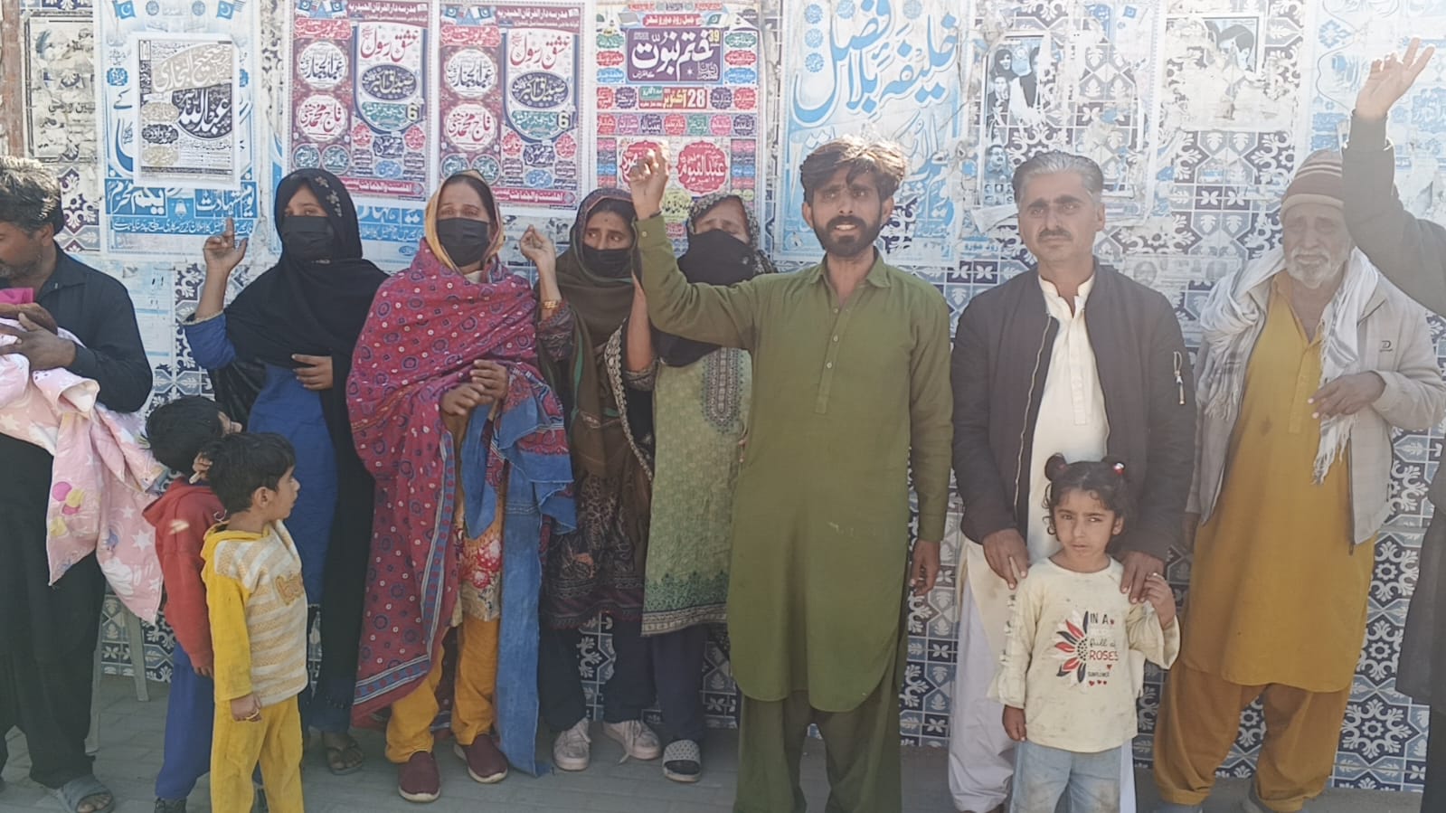 مورو ويجهو نوان جتوئي واسين جو پوليس خلاف احتجاج