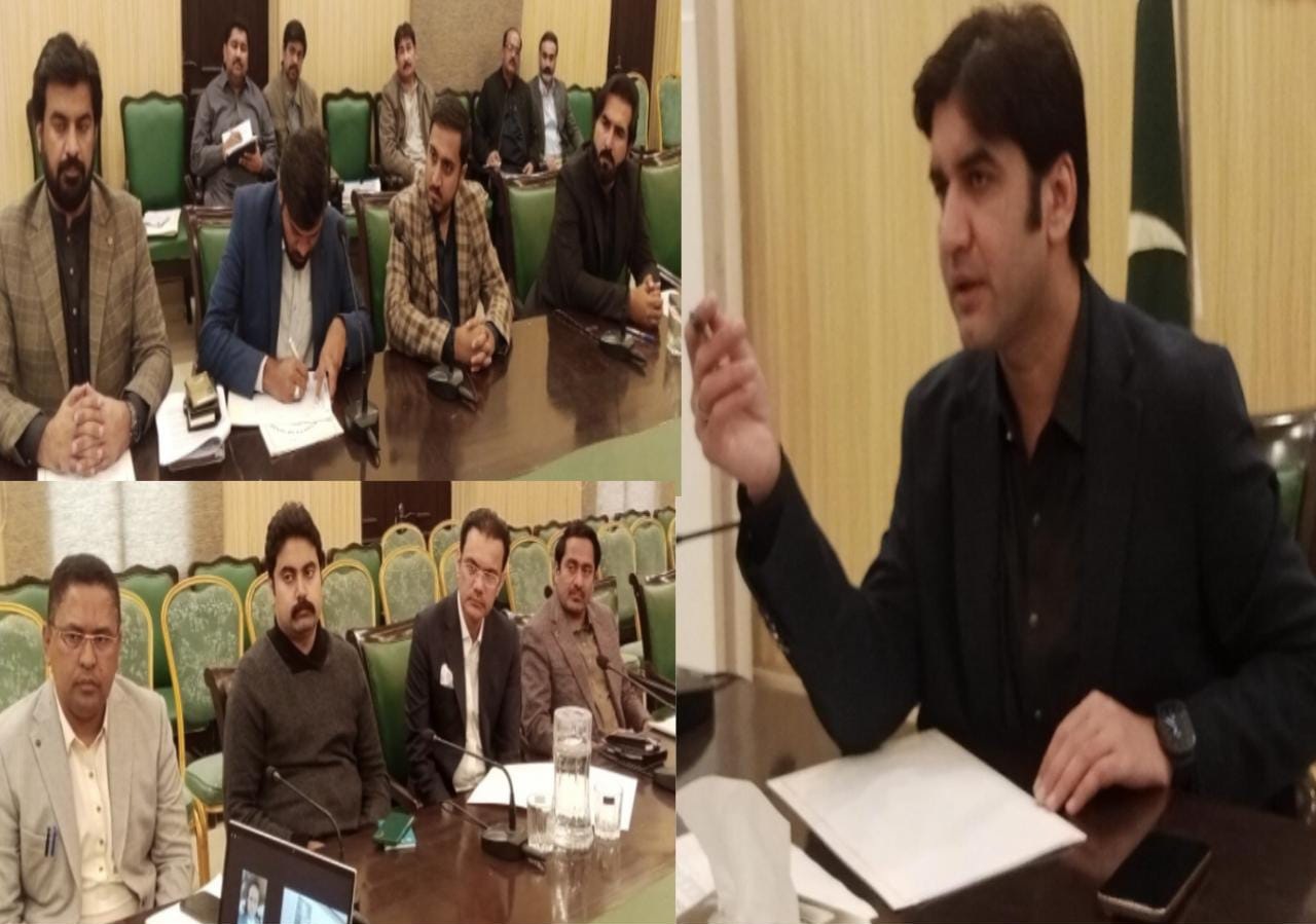 ڊپٽي ڪمشنر ٺٽو سرمد علي ڀاڳت  جي صدارت هيٺ مختلف برانچ انچارجز جو اجلاس