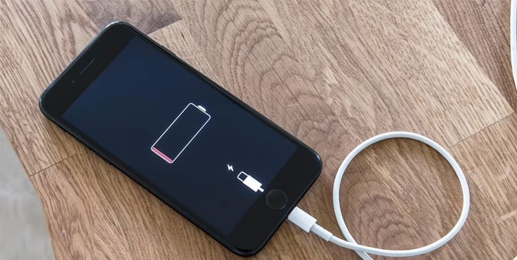 پرائیویسی کے ساتھ زبردست بیٹری، اس اسمارٹ فون کے بعد چارجنگ کی ٹینشن ختم