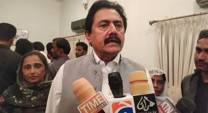 نواب يوسف تمام وڏو ليڊر هو سندس وڇوڙي تي پيدا ٿيل خال ڀرجڻ تمام ڏکيو آھي: سينيٽر پونجو مل ڀيل