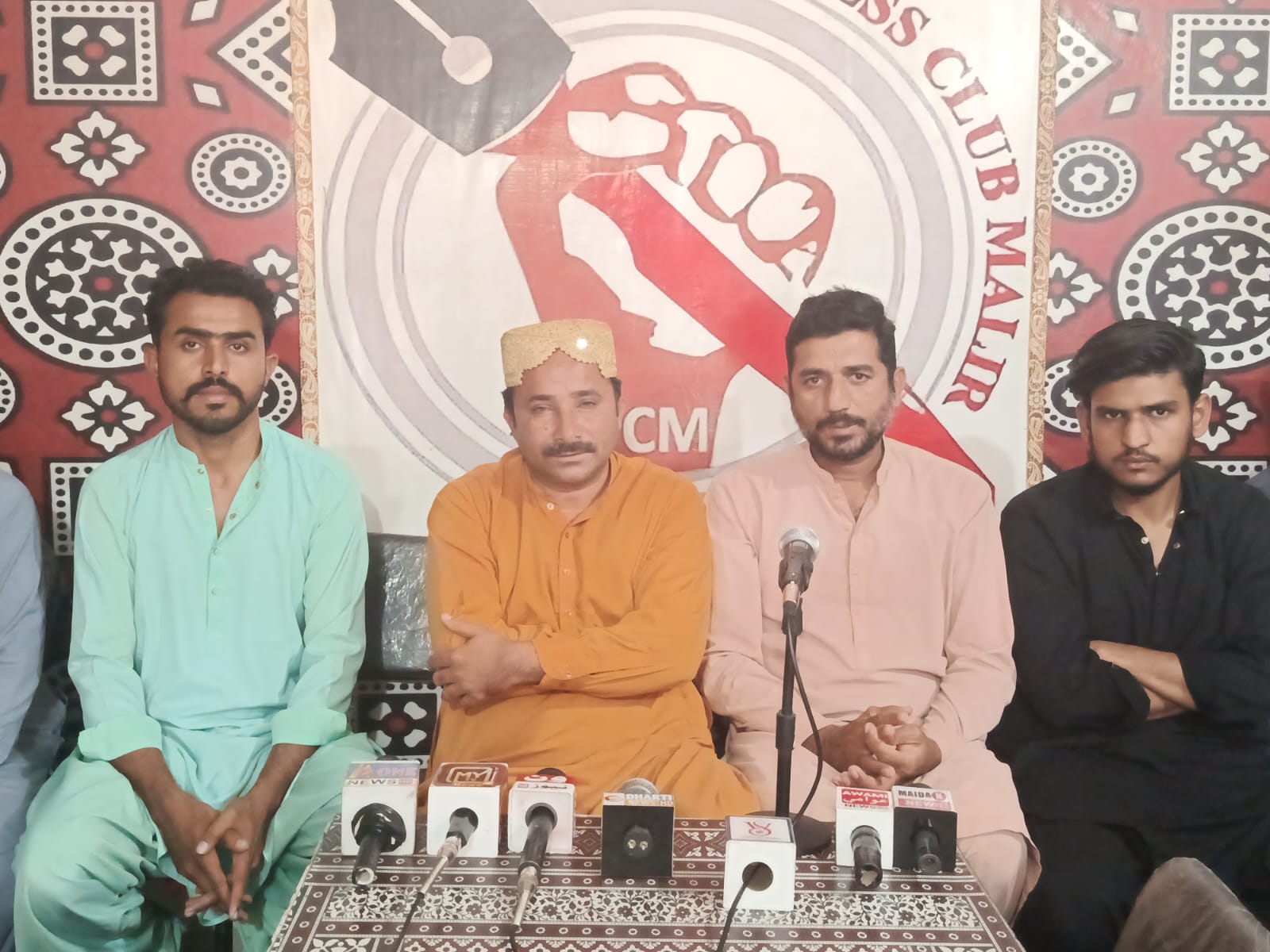 ملير: خانگي ٽيڪسٽائل ملز انتظاميا ڪيترن ئي کي ملازم برطرف ڪري ڇڏيو