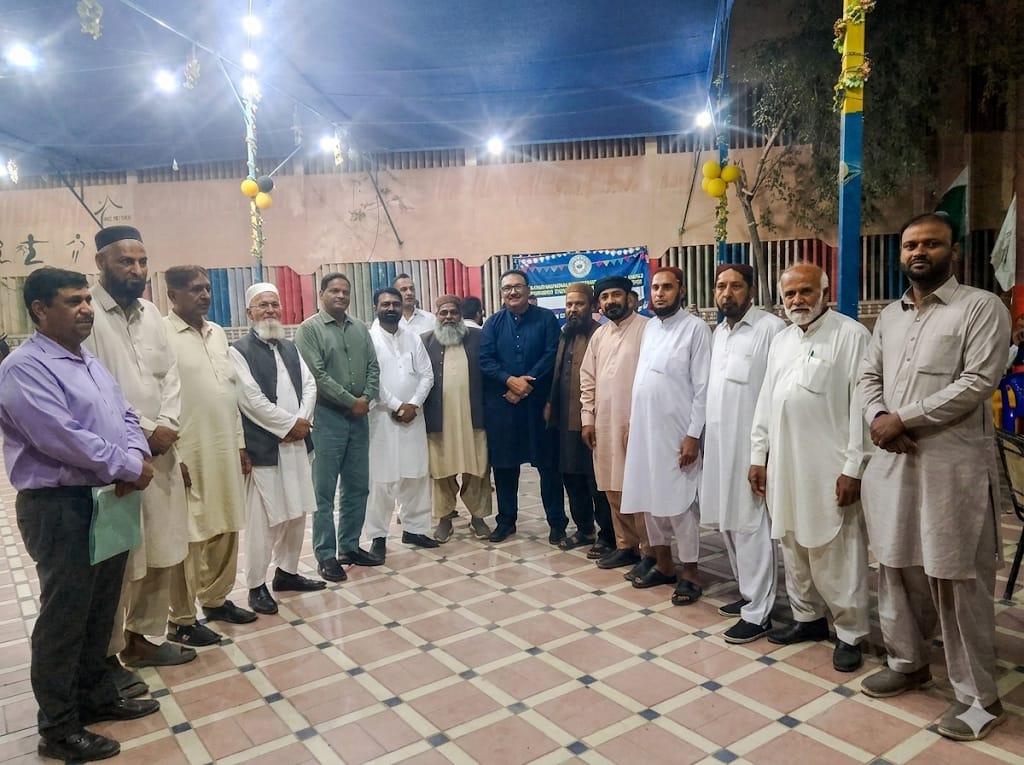 ملير ۾ سالياني افطار پارٽي: استادن ۽ شاگردن جي وچ ۾ اتحاد ۽ هڪجهڙائي جو مظاهرو