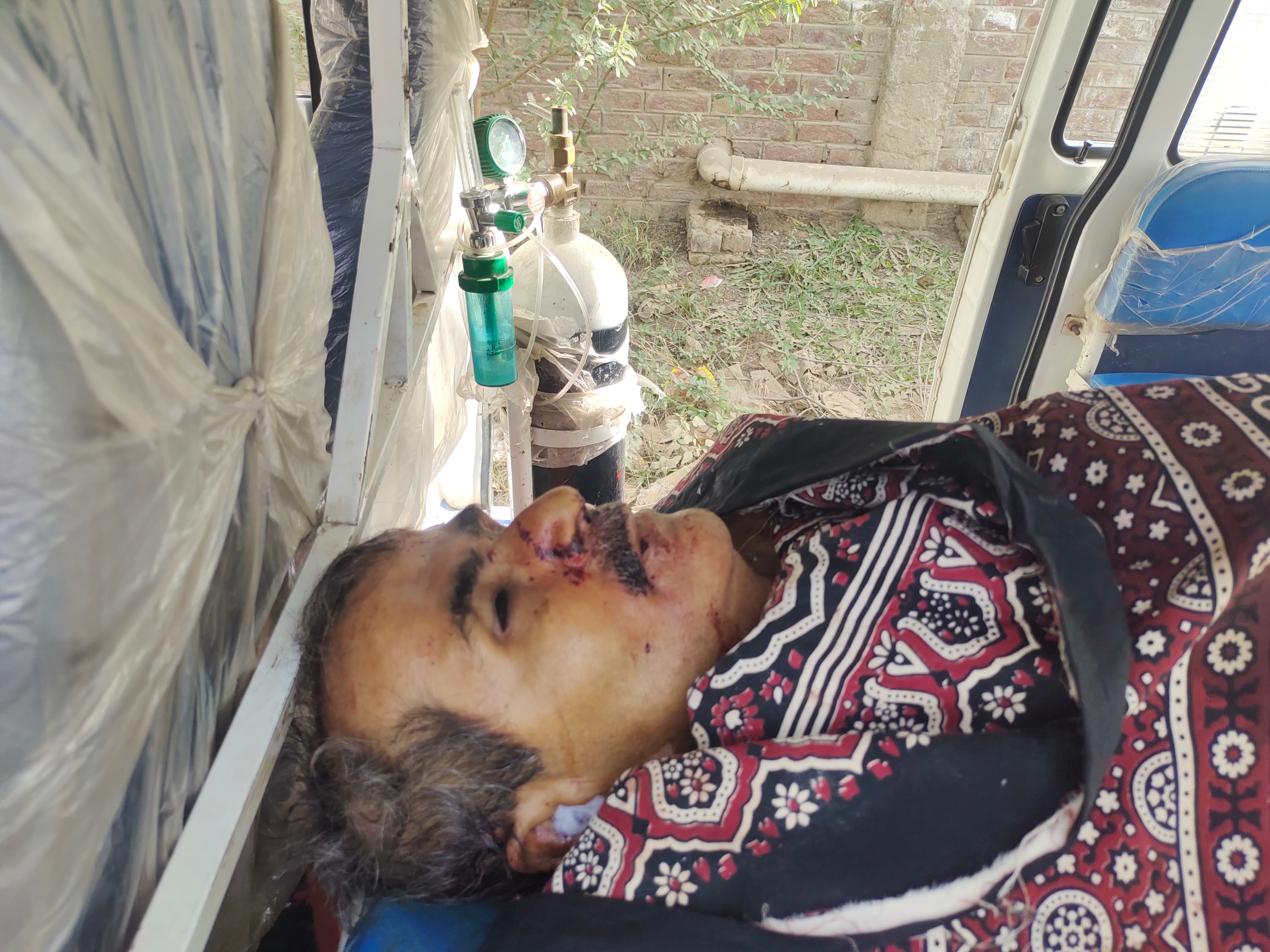 نوشهروفيروز: پراڻا جتوئي ۾ پراڻي دشمني تان 2 سڳا ڀائر قتل، سندن وارثن جو لاش رکي ڌرڻو