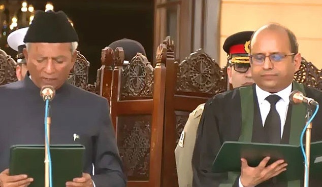 نیہال ہاشمی نے سندھ کے گورنر کے عہدے کا حلف اٹھا لیا