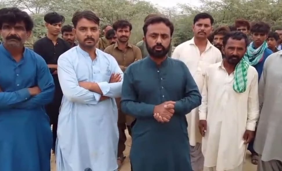 ملير: گلشن حديد فلٽر پلانٽ ويجهو معصوم ٻارڙِي پاڻي لائين ۾ ٻڏي وئي، وارثن جو احتجاج