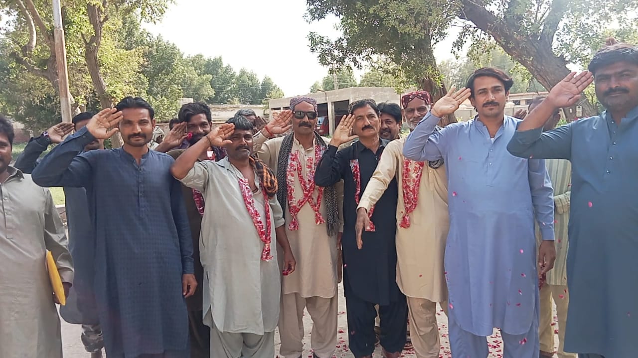 نوشهروفيروز ميونسپل ڪاميٽي ۾ سينيٽيشن اسٽاف ڊي ملهايو ويو