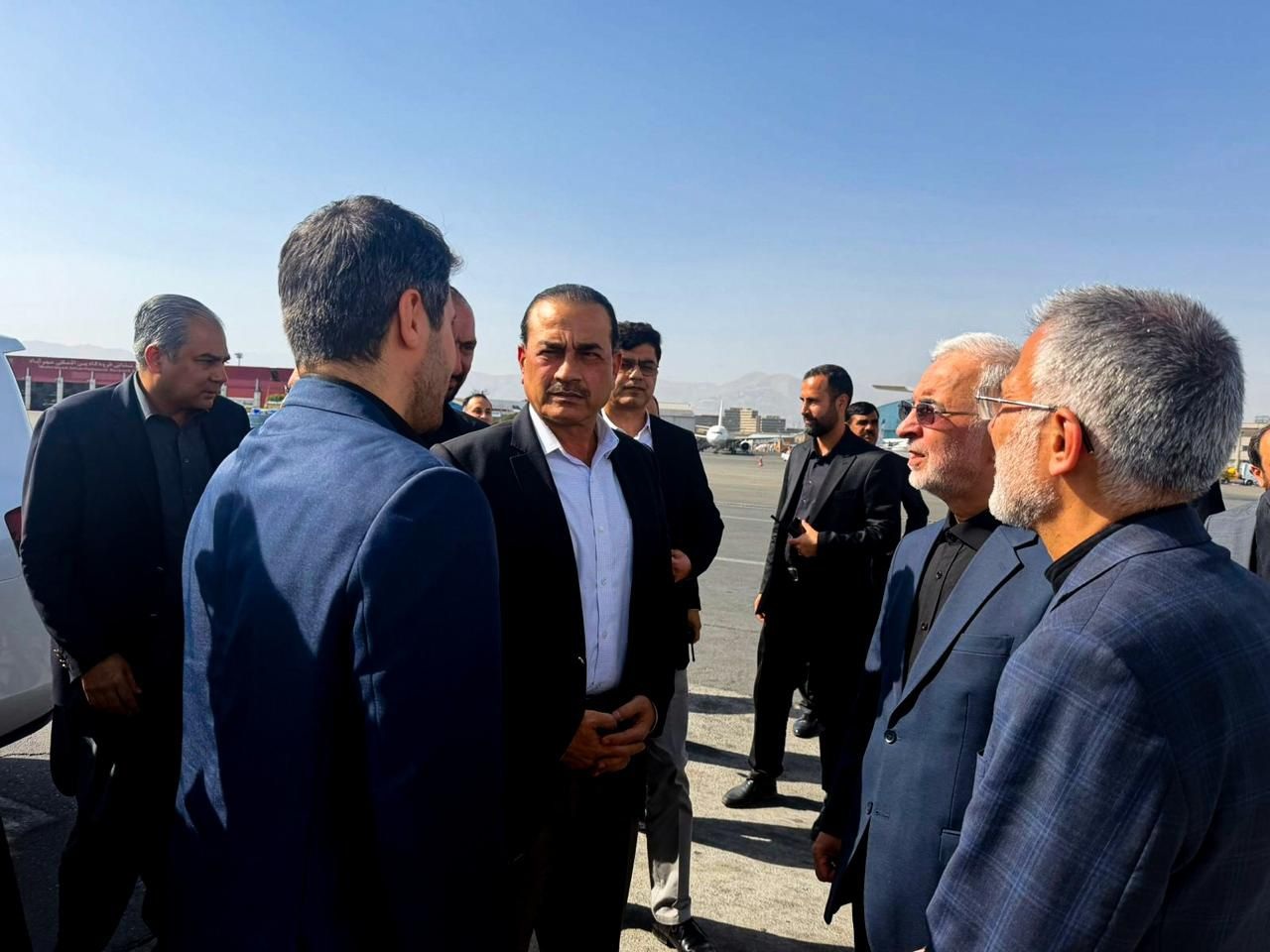 فیلڈ مارشل سید عاصم منیر ایران کےشہید سپریم لیڈر خامنہ ای کے نمازہ جنازہ میں شرکت کے بعد وطن واپسی کیلئے روانہ