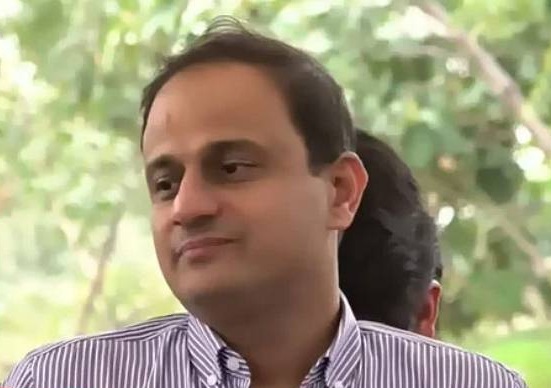 اب گٹروں میں بچوں کے گرنے کے واقعات نہیں ہوں گے: میئر کراچی