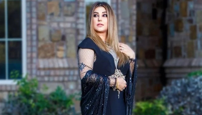 Actress Javeria Saud's recent statement on water during a TV show, sparking reactions from social media users.