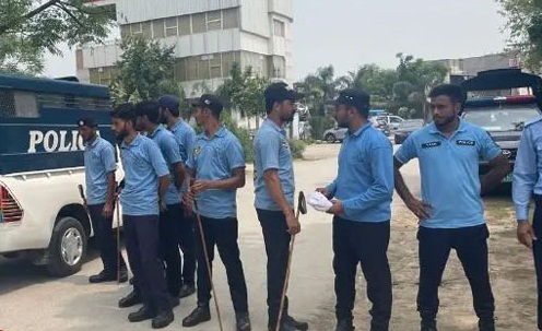 پی ٹی آئی ہیڈ کوارٹر پر چھاپہ، ترجمان رؤف حسن گرفتار