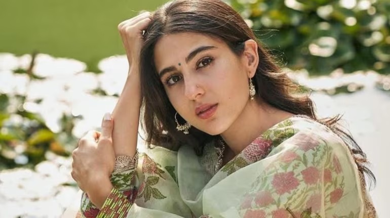 سارا علی خان کا دلکش انداز – نیچرل لک نے سوشل میڈیا پر دھوم مچا دی
