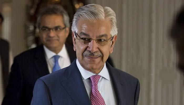 بلوچستان کا پُرامن حل چاہتے ہیں، نواز شریف نے اختر مینگل جان سے رابطہ کرنے کا کہا ہے، خواجہ آصف