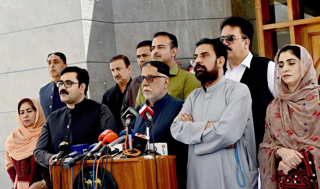 سردار اختر مینگل بلوچ قوم کے دشمن ہیں، صادق عمرانی