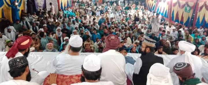 درگاہ شریف مفتي اعظم شڪارپور ۾ مفتي محمد نصراللہ قادري جي عرس مبارڪ جي تقريب