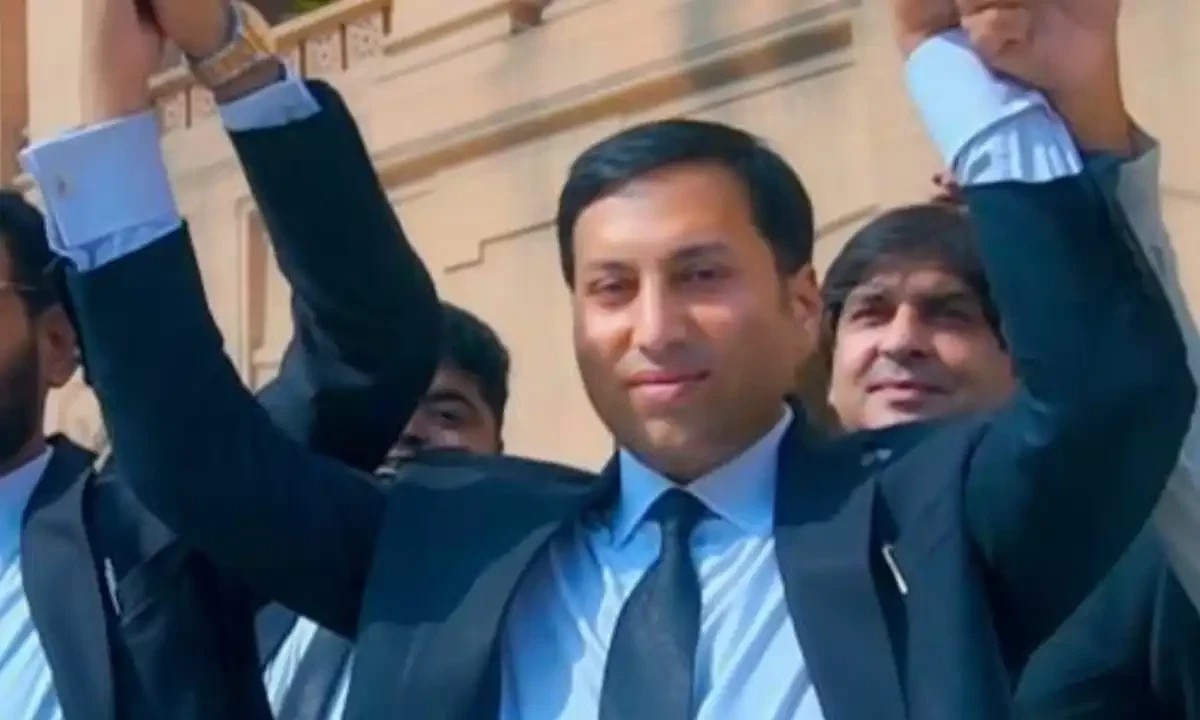 وکلاء کا سندھ-پنجاب شاہراہ بند کرنے کا اعلان, مقصد کینالز کی منسوخی کے مطالبے پر حکومت پر دباؤ ڈالنا ہے۔سندھ ہائیکورٹ بار کے صدر سرفراز میتلو