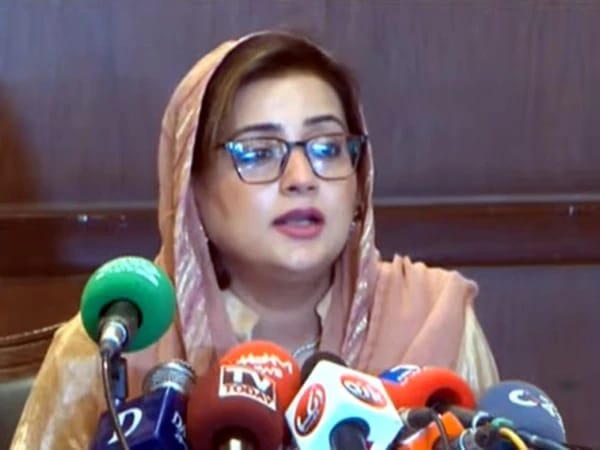 عظمیٰ بخاری کا طنز: مراد علی شاہ کو علی امین گنڈاپور نہ بننا چاہیے، سندھ حکومت اپنی 16 سالہ کارکردگی سامنے لائے