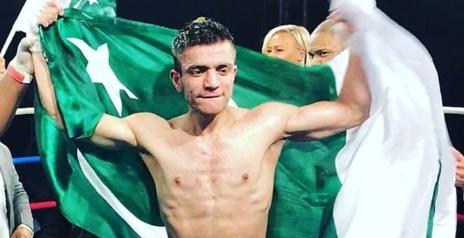 پاکستانی باکسر عثمان وزیر بھارتی مخالف کو پہلے ہی راؤنڈ میں ڈھیر کر دیا