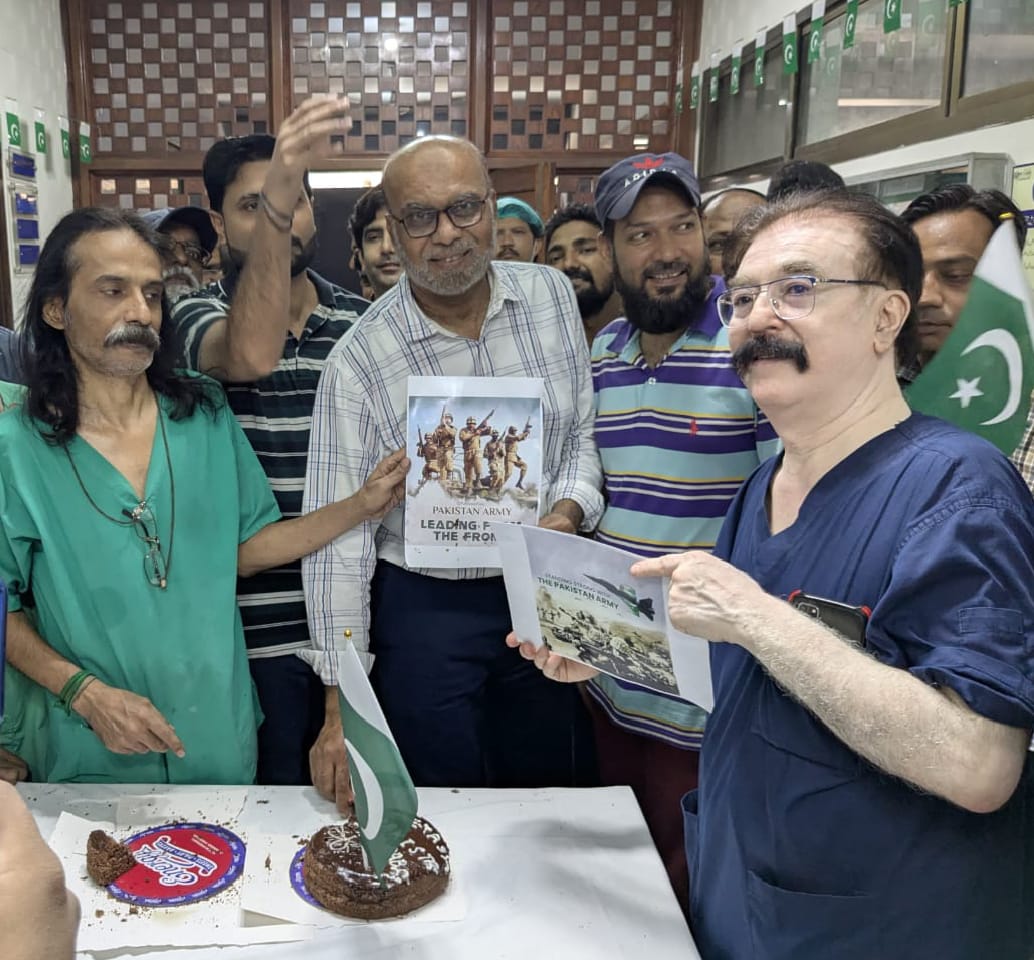 حیدرآباد کی معروف سماجی شخصیت سرجن ڈاکٹر پرویز رئیس خان کی جانب سے بون کیئر ہسپتال میں ایک تقریب منعقد