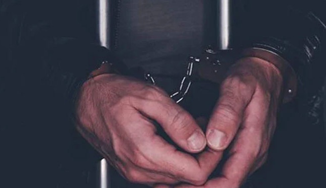 کراچی میں خاتون کو قتل کرکے لاش سمندر میں پھینکنے والا مفرور ملزم گرفتار