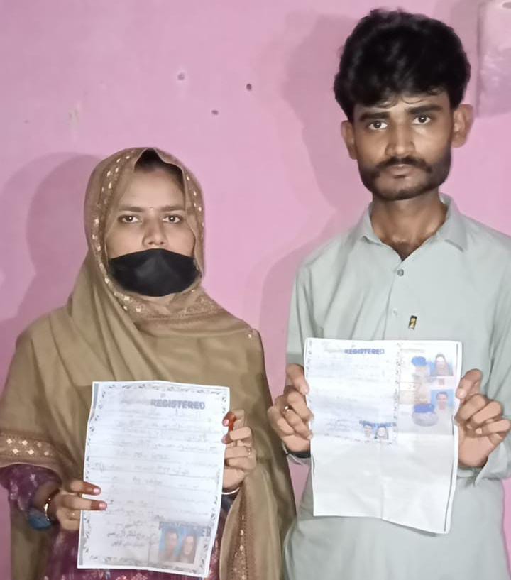 ٽنڊو الهيار جي جوڙي ڪراچي ۾ پسند جو پرڻو ڪري ڇڏيو, تحفظ جو مطالبو