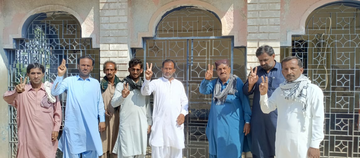 جوهي ۾ به سنڌ ايمپلائيز الائينس جي سڏ تي استادن پاران اسڪولن جي تالابندي ۽ احتجاج