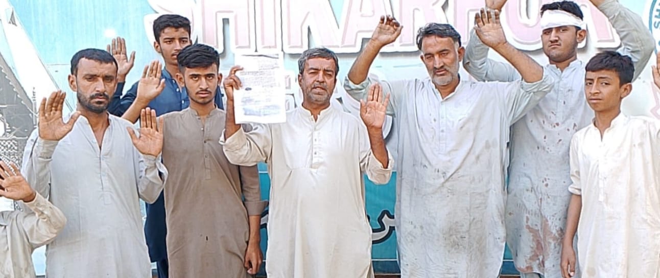 شڪارپور ۾ مولوي علي شير بروھي پاڙي جي رهواسين جو مطالبن جي مڃتا لاءِ احتجاج