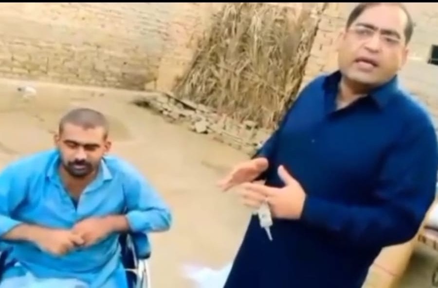 گمبٽ ۾ سماجي تنظيم احساس سوشل فورم پاران مستحقن جي مدد