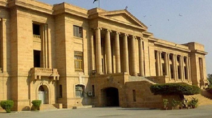 وکیلوں کا 27ویں ترمیم کے خلاف بائیکاٹ جاری، سندھ کے مختلف شہروں میں احتجاج