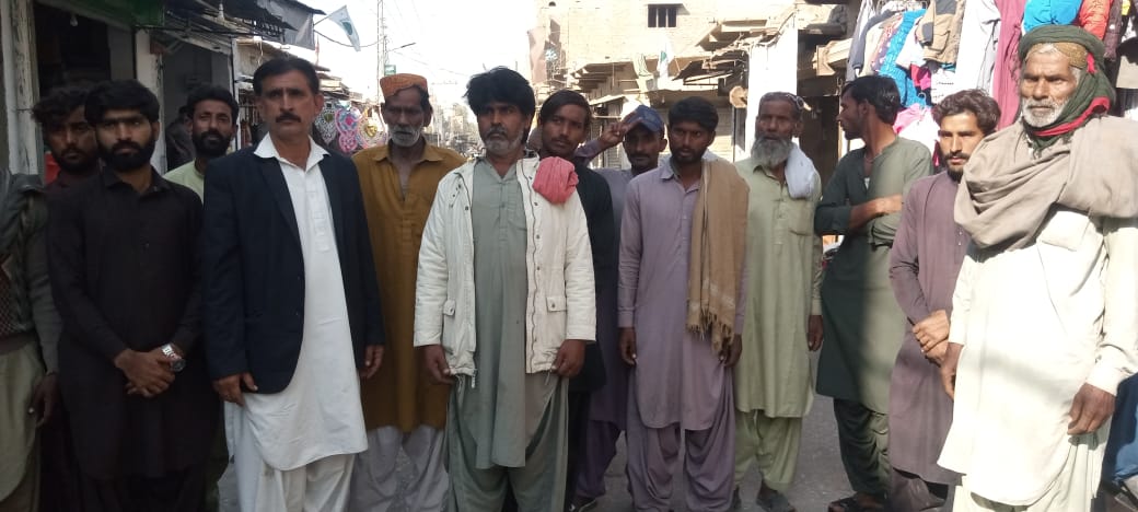 ڏوڪري:پڦي سان گڏ تعلقي اسپتال دوا جي لاءِ آيل نينگري مبينا طور اغوا، وارثن جو احتجاج