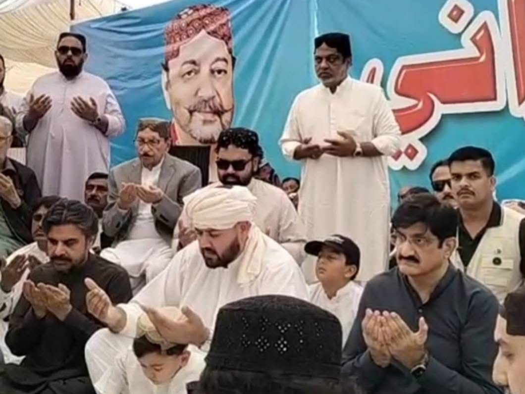 ڳڙهي ياسين ۾ آغا سراج دراني جي چاليهي جي تقريب، سندس وڏي پٽ آغا شهباز کي پڳ ٻڌرائي وئي