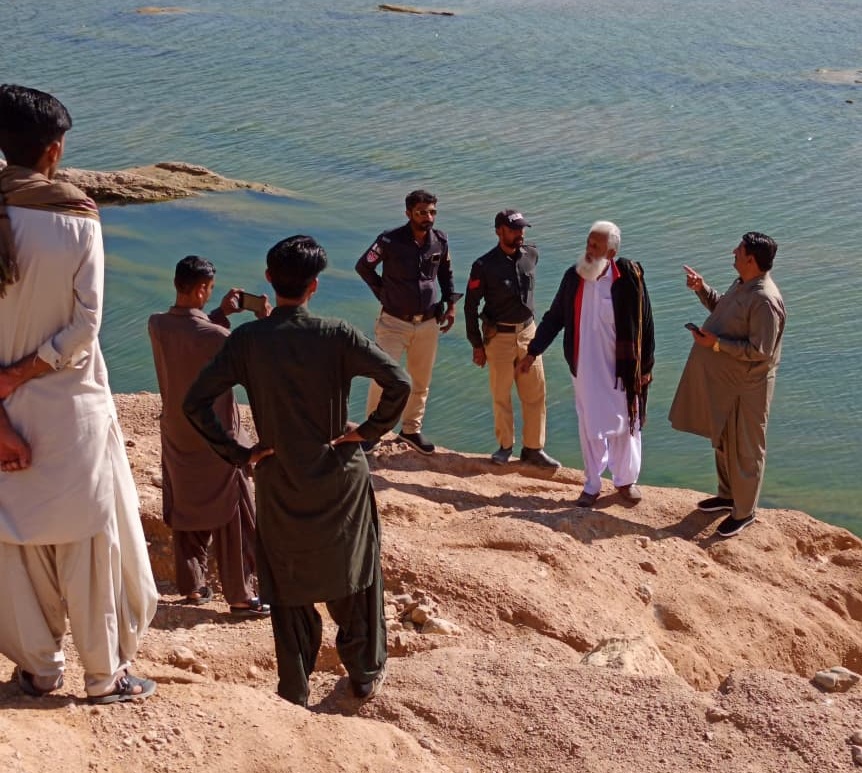 ملير: ڀينس ڪالوني ۾ فائرنگ، ڦر واردات دوران 2ڄڻا مرڻينگ