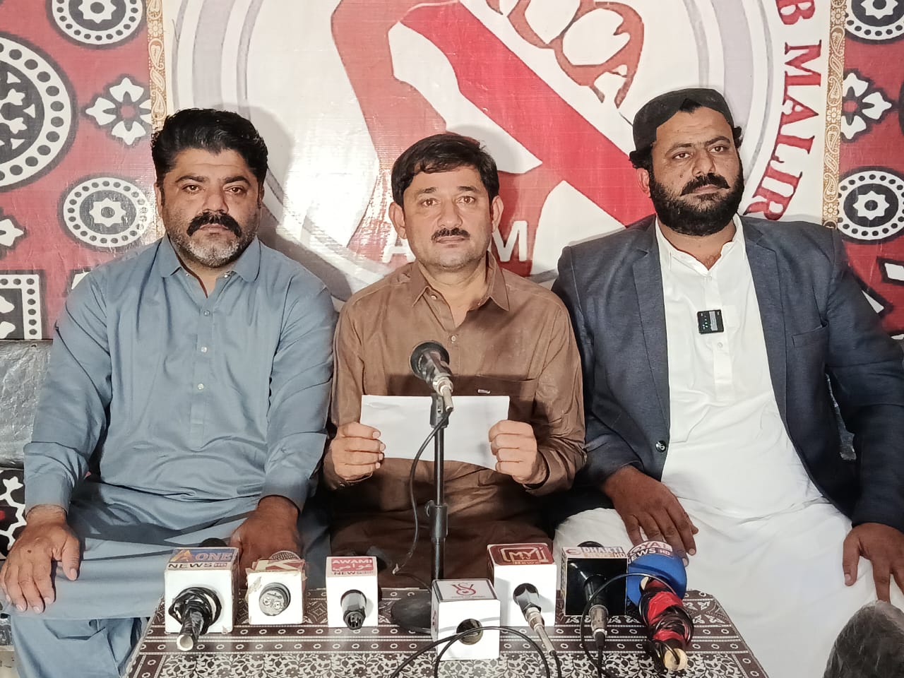 گهارو واسين جو ڌاڙي جا جوابدار گرفتار نه ٿيڻ خلاف احتجاج