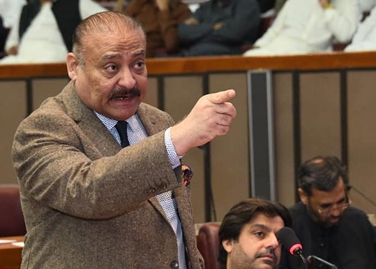 بلدیا سانحہ کا ذکر کیوں نہیں کیا؟ قادر پٹیل نے ایم کیو ایم کی بولتی بند کردی